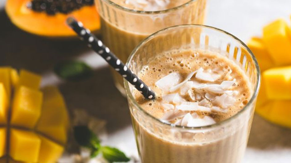 Mango-Coconut-Protein-Smoothie